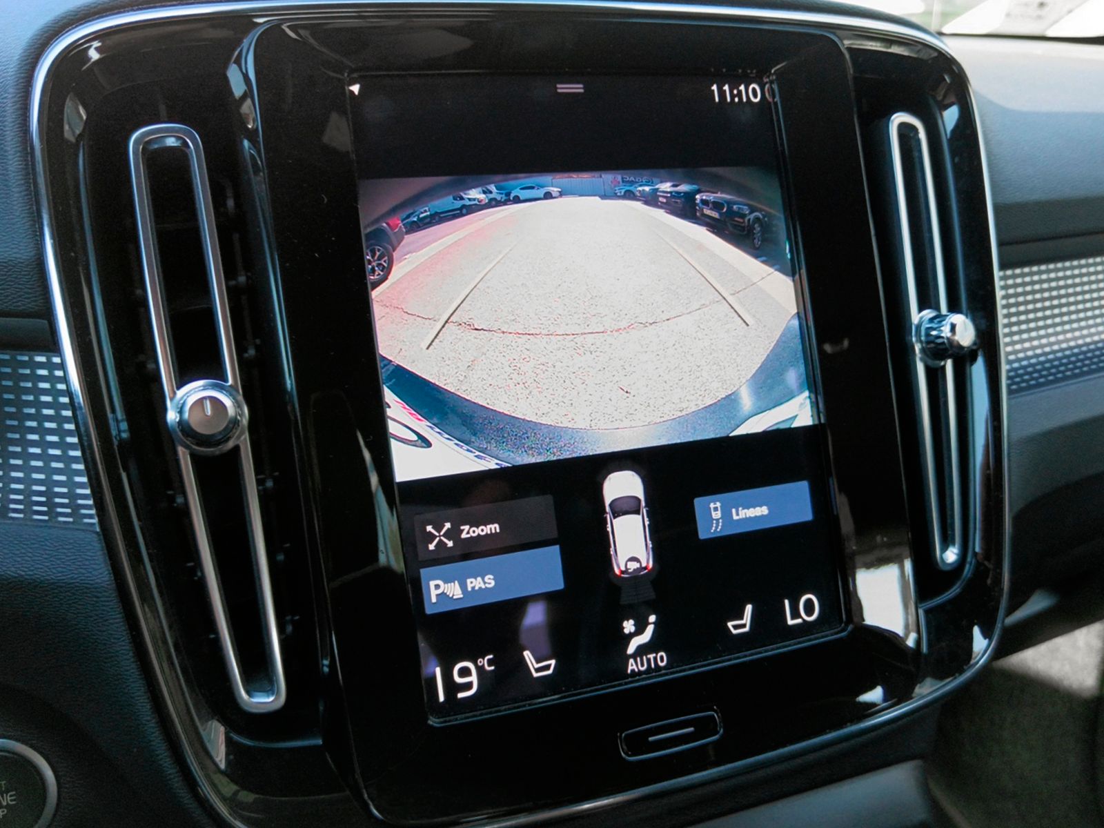 Volvo XC40 B3 Gasolina Mild hybrid Plus Dark - foto 22