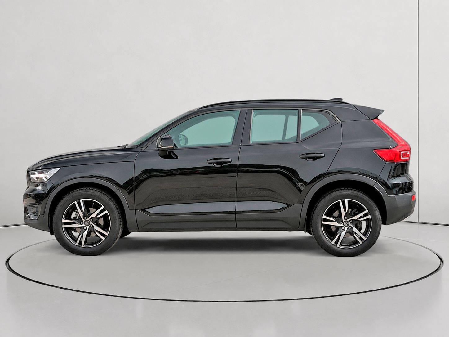 Volvo XC40 B3 Gasolina Mild hybrid Plus Dark - foto 6