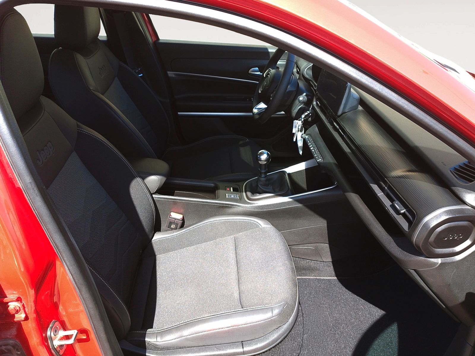 Jeep Avenger 1.2 G Altitude - foto 13