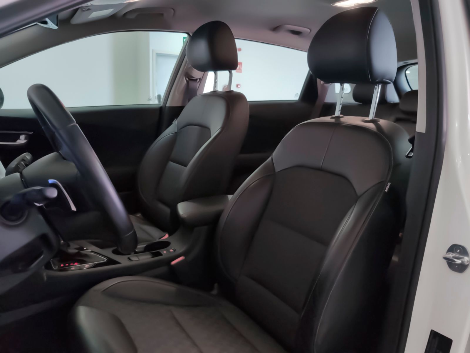 Kia Niro 1.6 GDi HEV Drive - foto 23