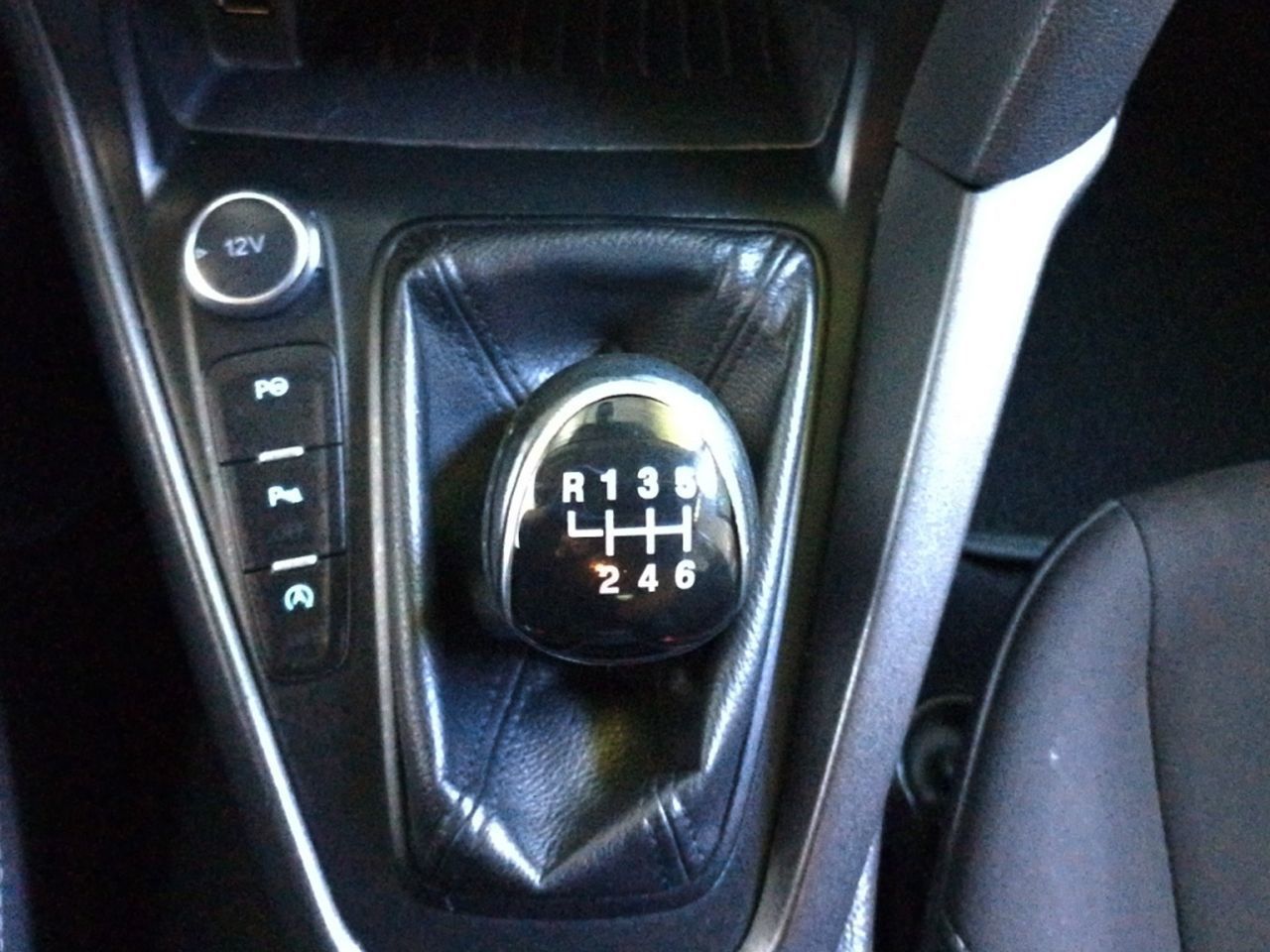 Ford Focus 1.6 TI-VCT Trend+ - foto 12