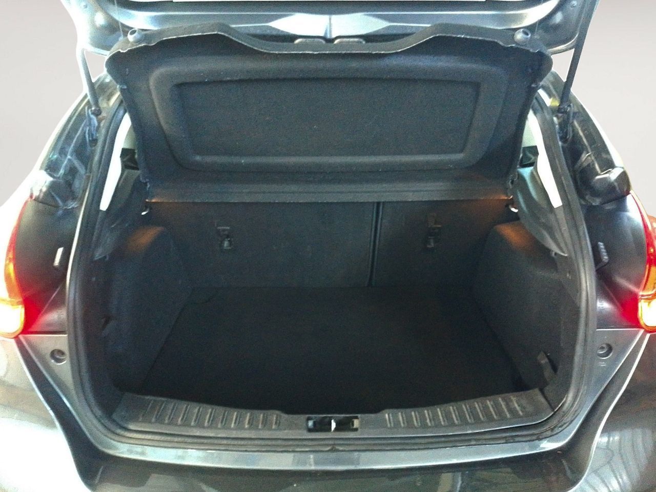 Ford Focus 1.6 TI-VCT Trend+ - foto 11