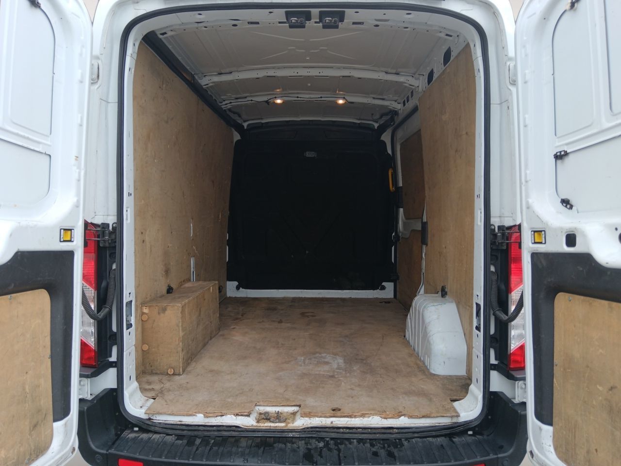 Ford Transit Furgon 350 L2H2 Trend Delantera - foto 12