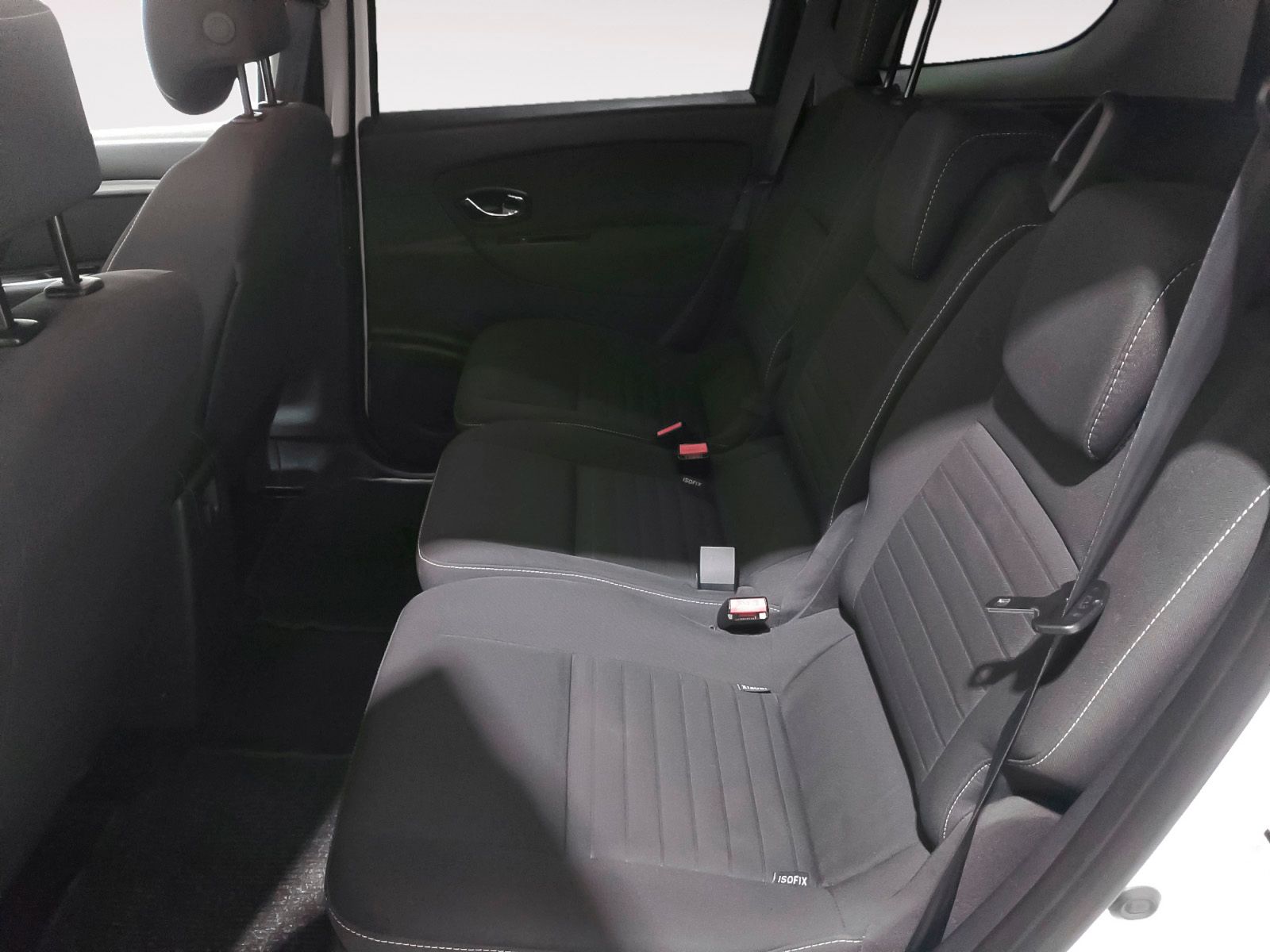 Renault Grand Scénic Selection Energy dCi - foto 12