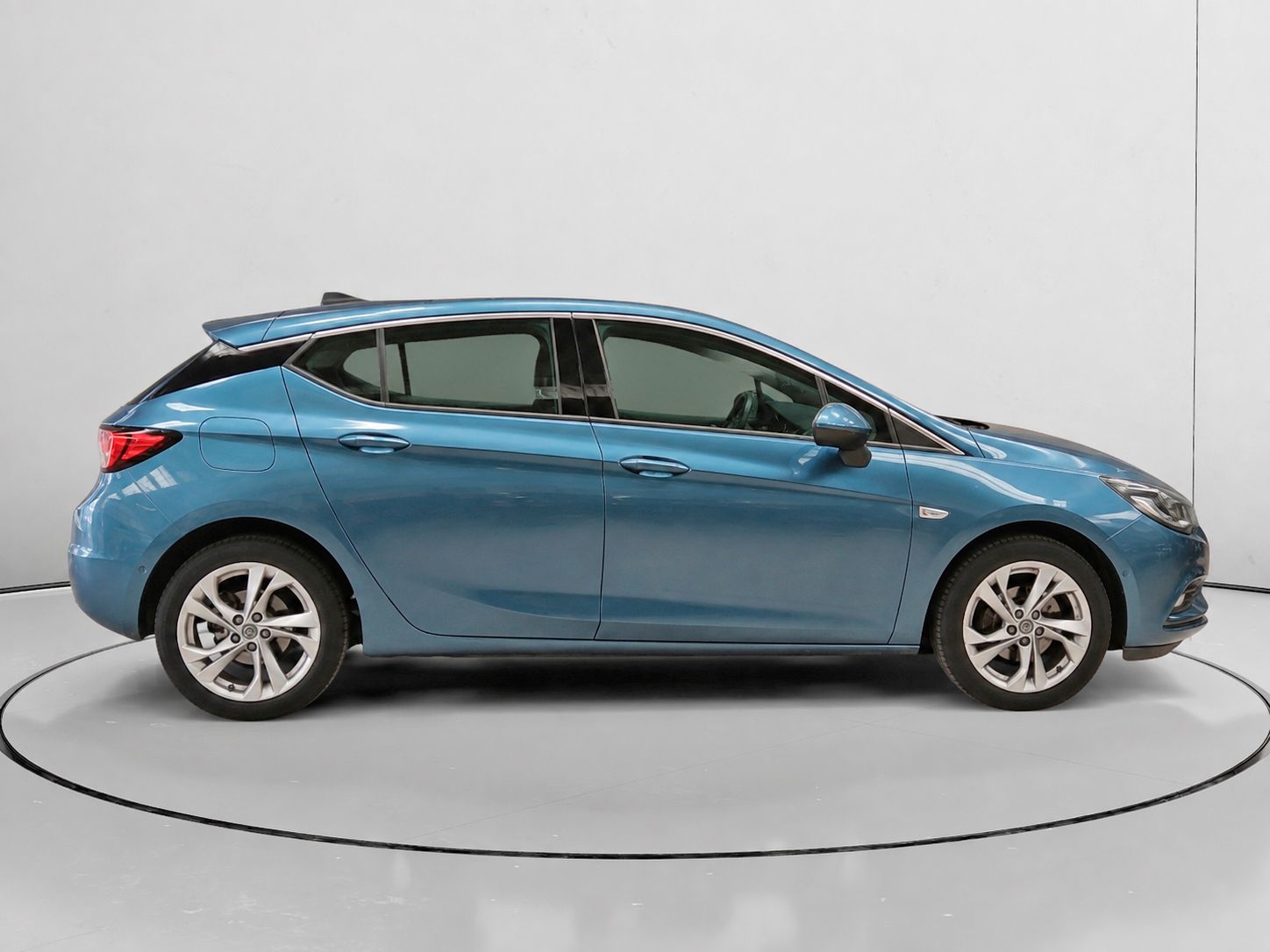 Opel Astra 1.4 Turbo Dynamic - foto 2
