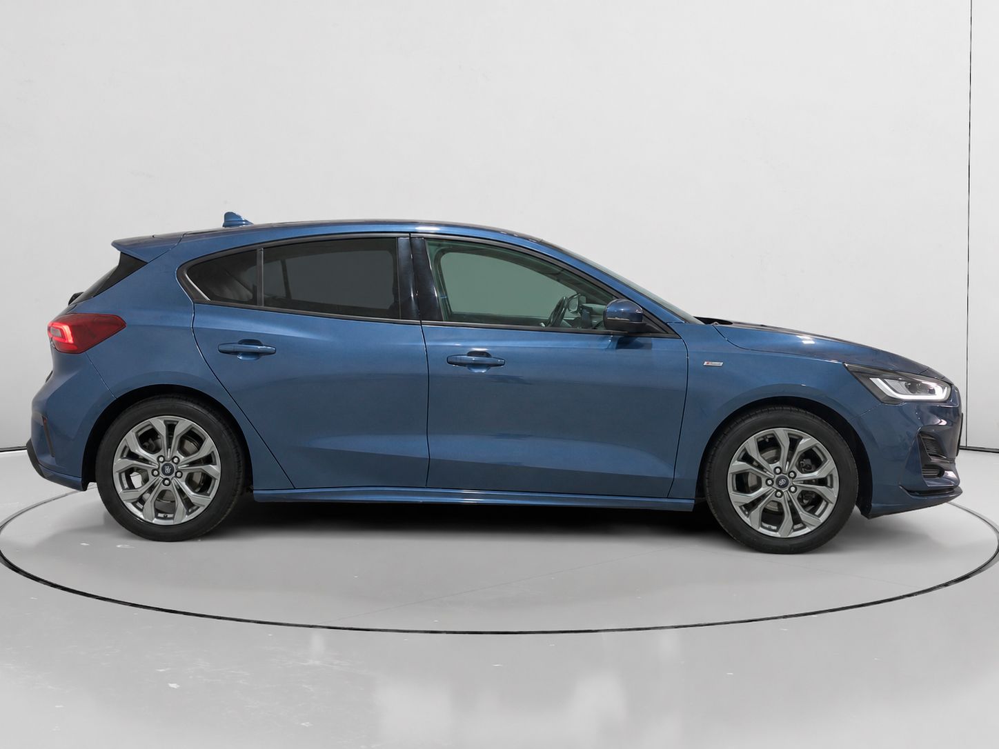 Ford Focus 1.0 EcoBoost MHEV ST-Line - foto 2