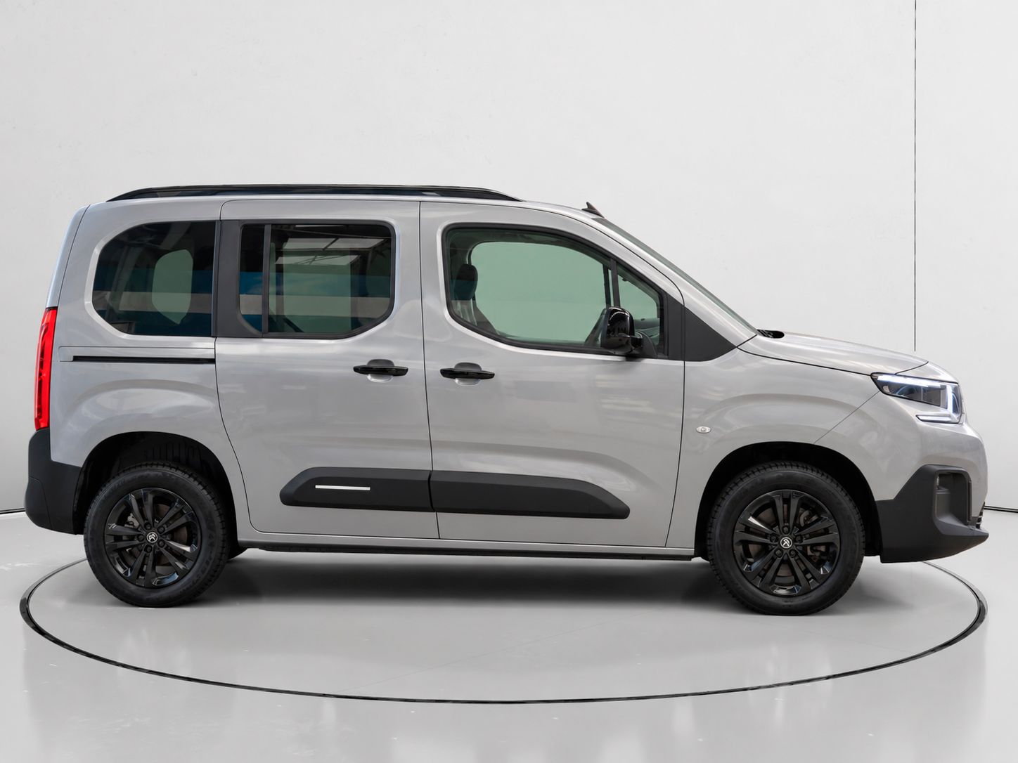 Citroën Berlingo BlueHDi 100 Plus Talla M - foto 2
