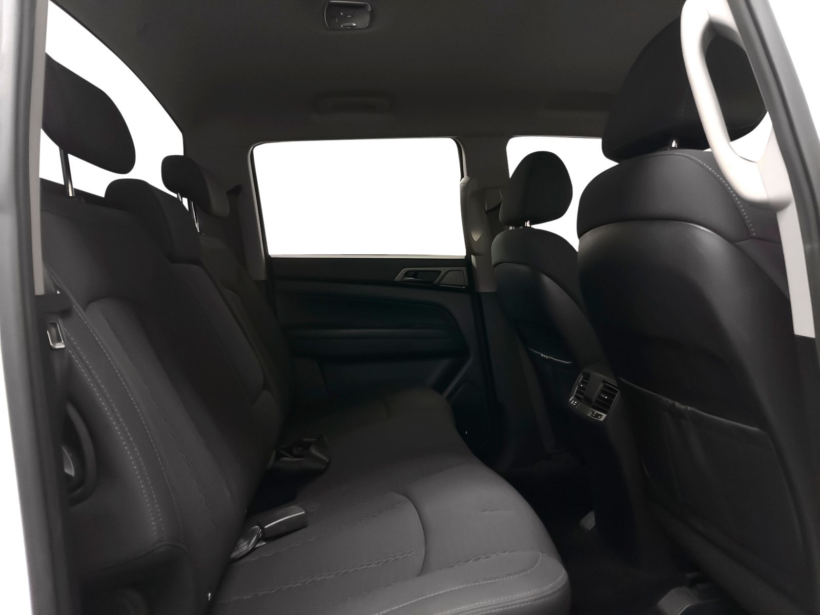 SsangYong Musso Sports D22DTR Pro 4x4 - foto 12