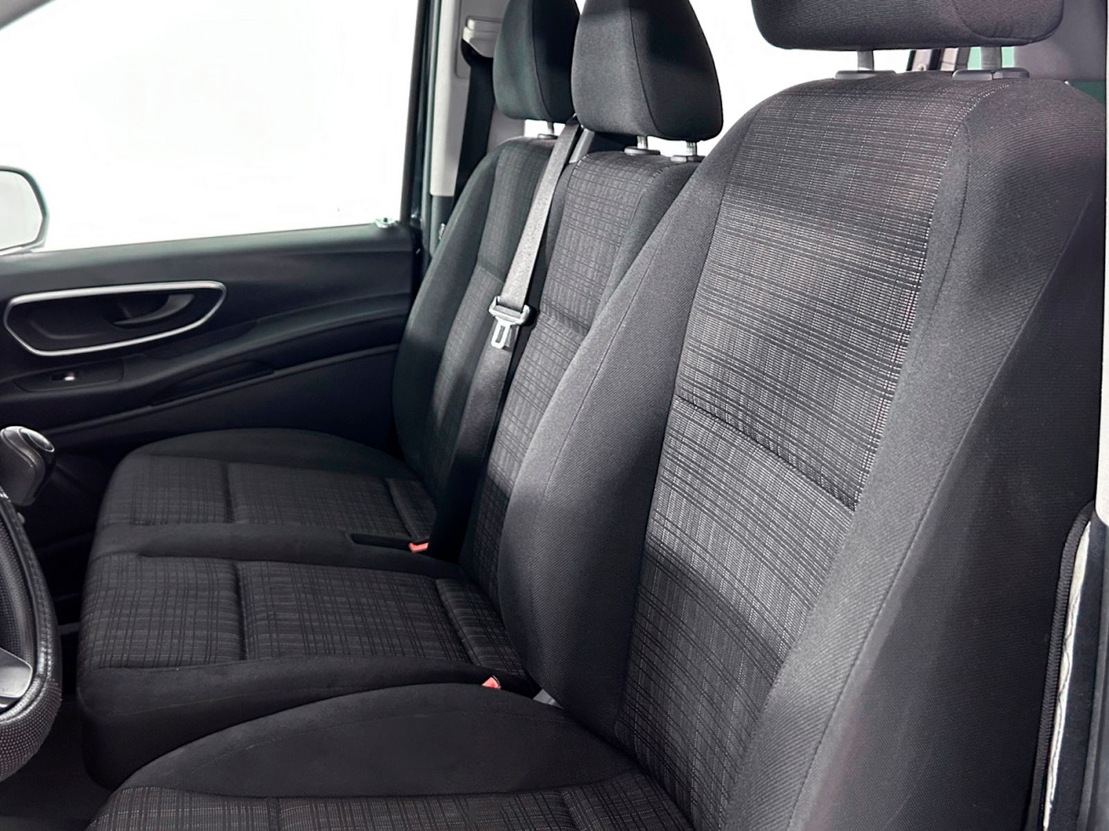 Mercedes-Benz Vito Combi 111 CDI Tourer Base Larga - foto 22