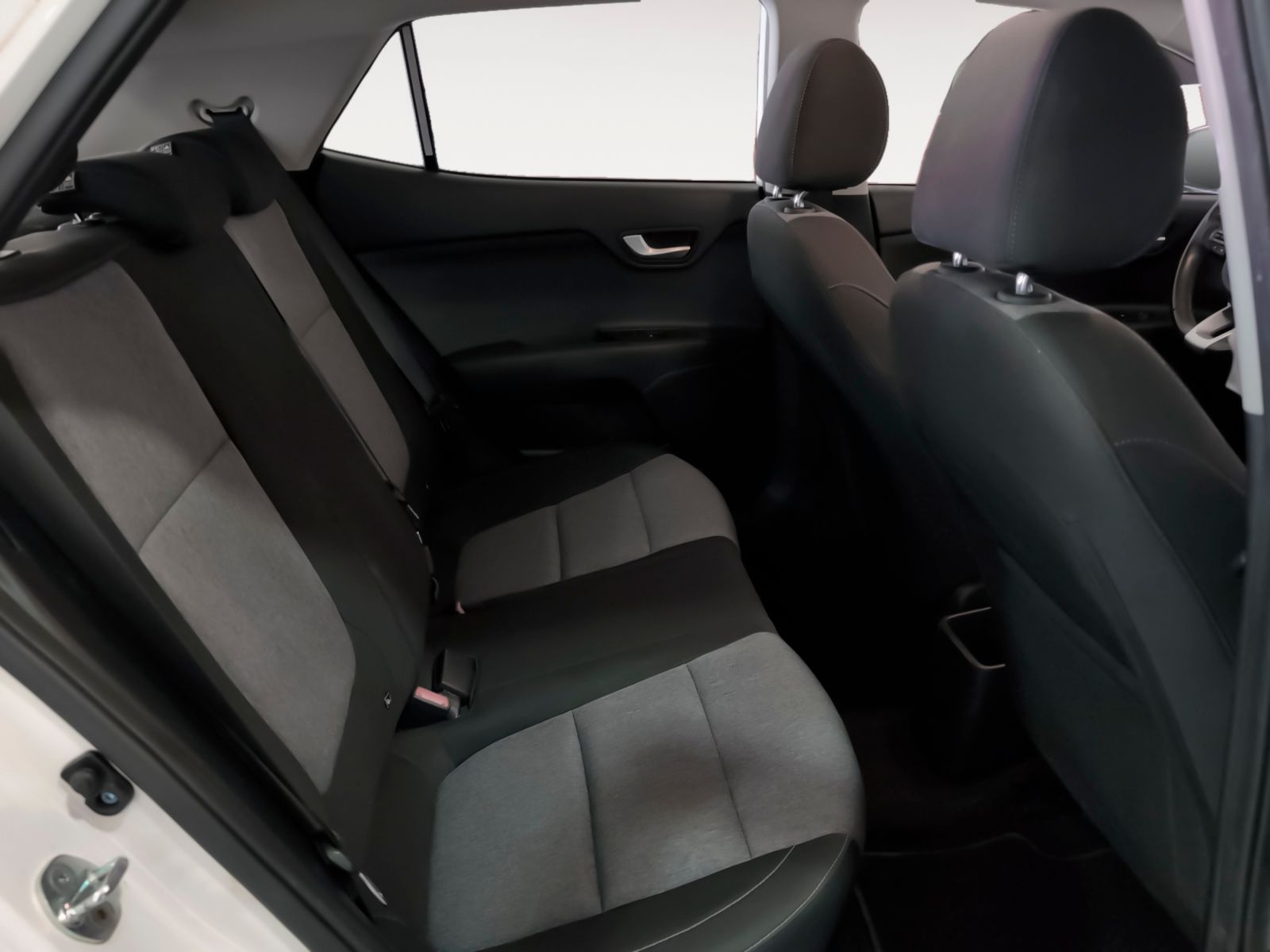 Kia Stonic 1.0 T-GDi MHEV iMT Concept - foto 12