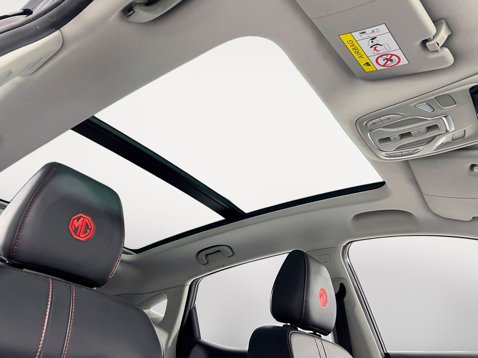 MG ZS 1.0T Luxury - foto 14