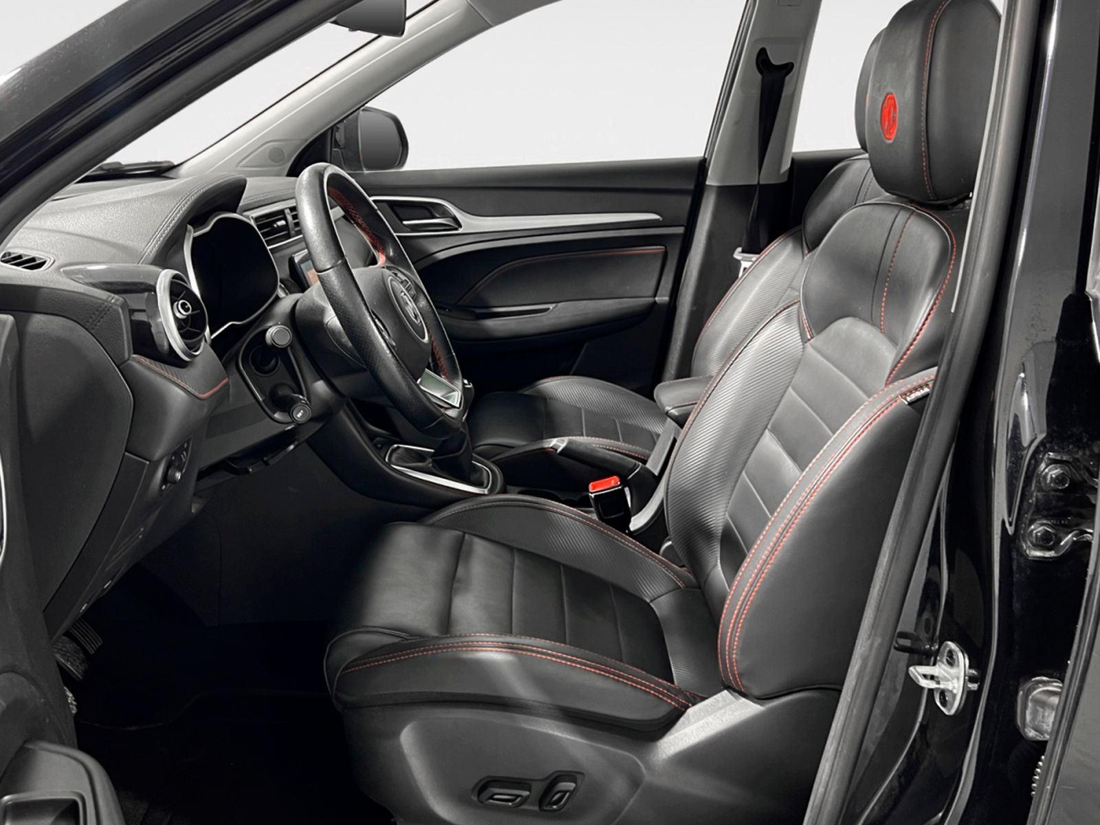 MG ZS 1.0T Luxury - foto 11