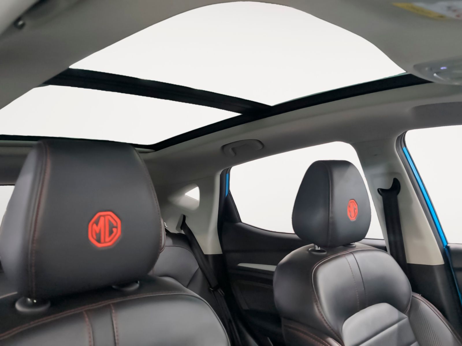 MG ZS 1.0T Luxury - foto 14