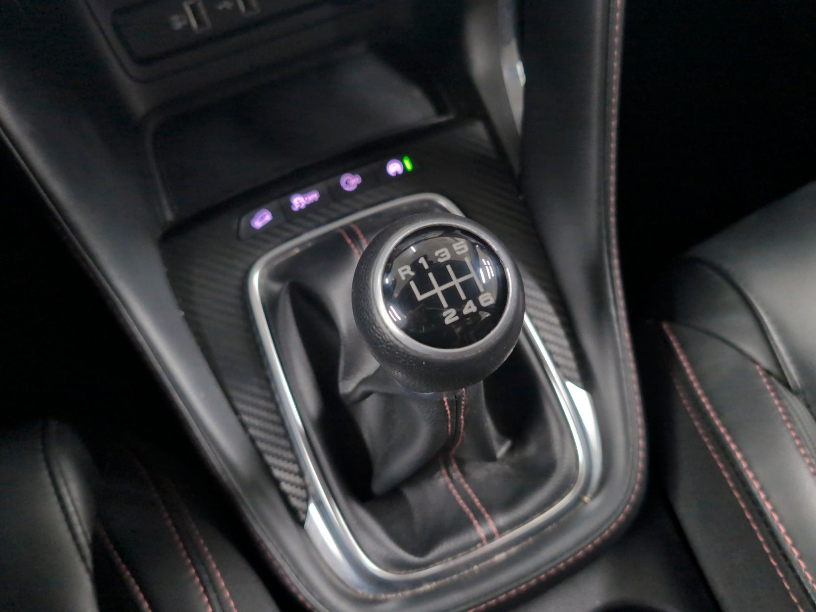 MG ZS 1.0T Luxury - foto 16