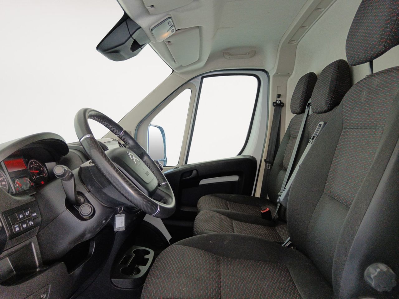 Citroën Jumper Furgon BlueHDi 140 35 L2H2 - foto 9