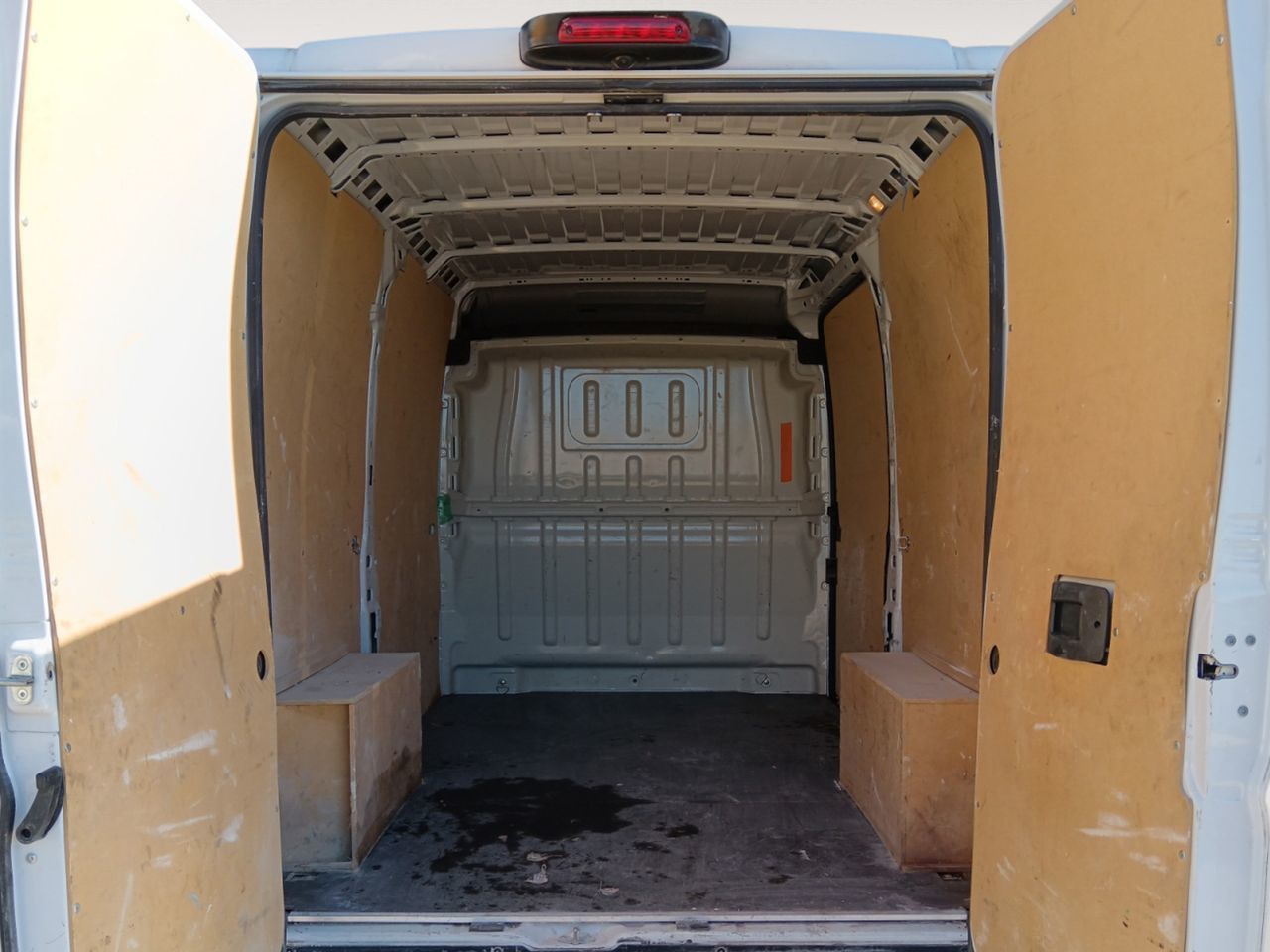 Citroën Jumper Furgon BlueHDi 140 35 L2H2 - foto 12