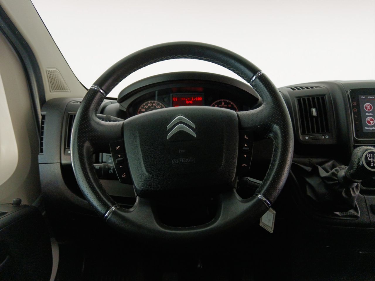 Citroën Jumper Furgon BlueHDi 140 35 L2H2 - foto 8