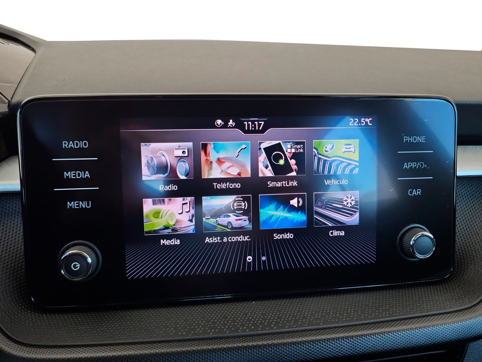 Škoda Fabia 1.0 TSI Ambition - foto 17