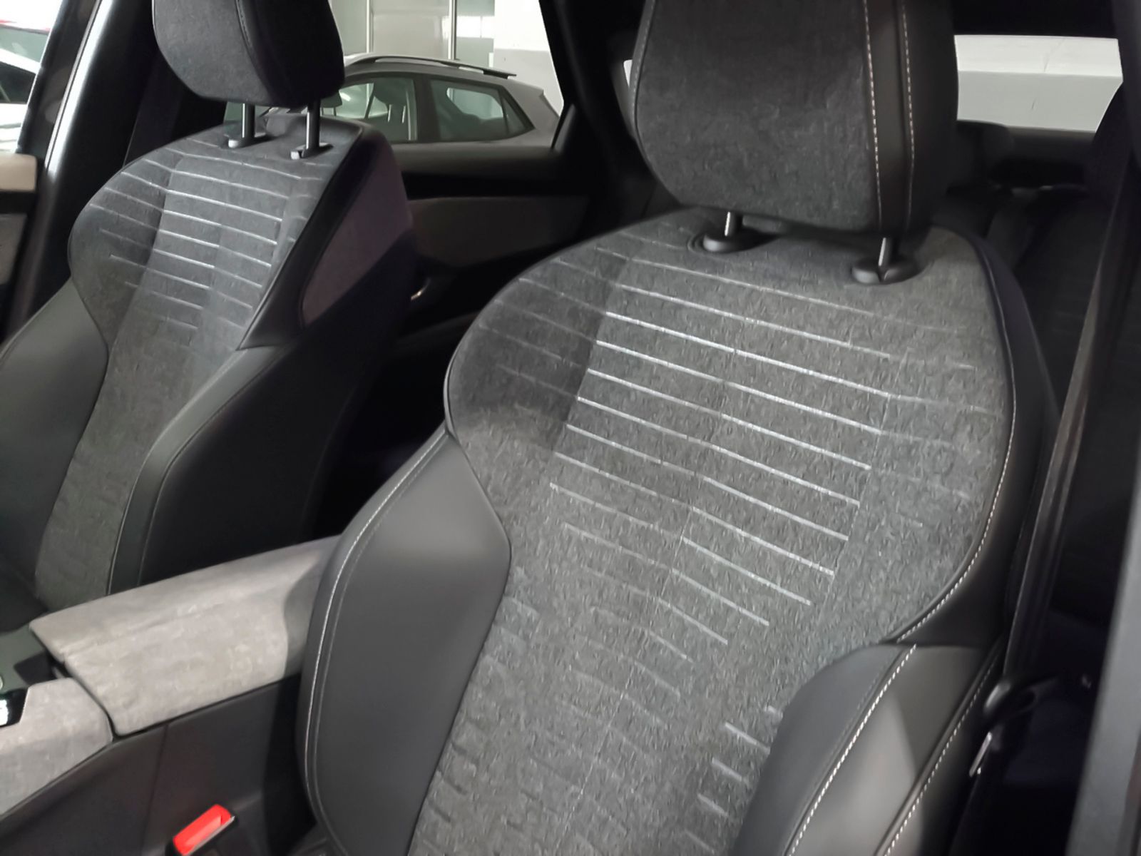 Peugeot 3008 1.2 Allure eDCS6 - foto 20
