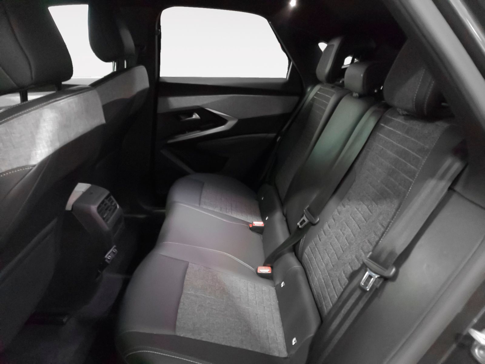 Peugeot 3008 1.2 Allure eDCS6 - foto 11