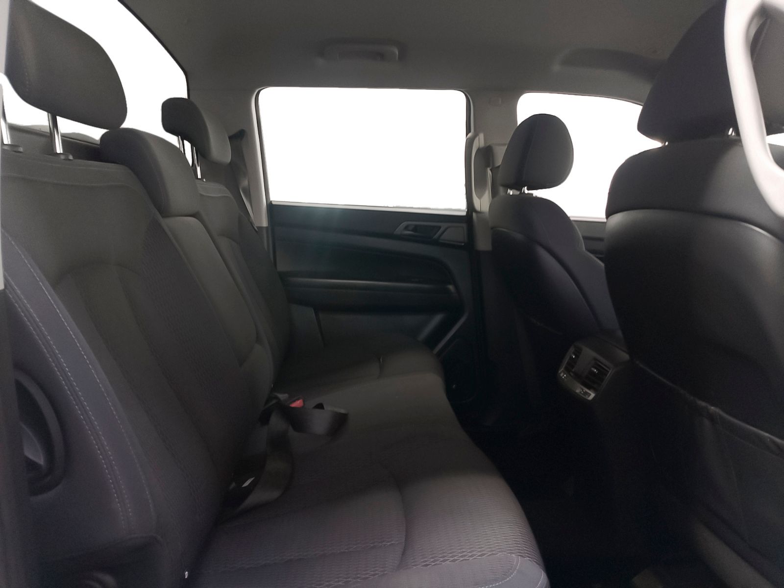 SsangYong Musso Sports D22DTR Pro 4x4 - foto 12