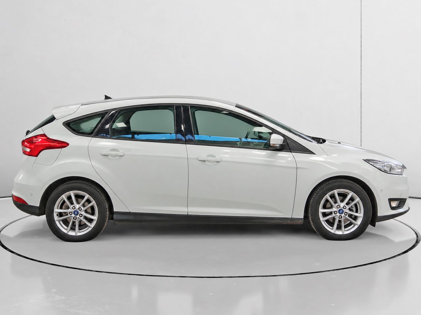 Ford Focus 1.6 TDCi Trend+ - foto 2