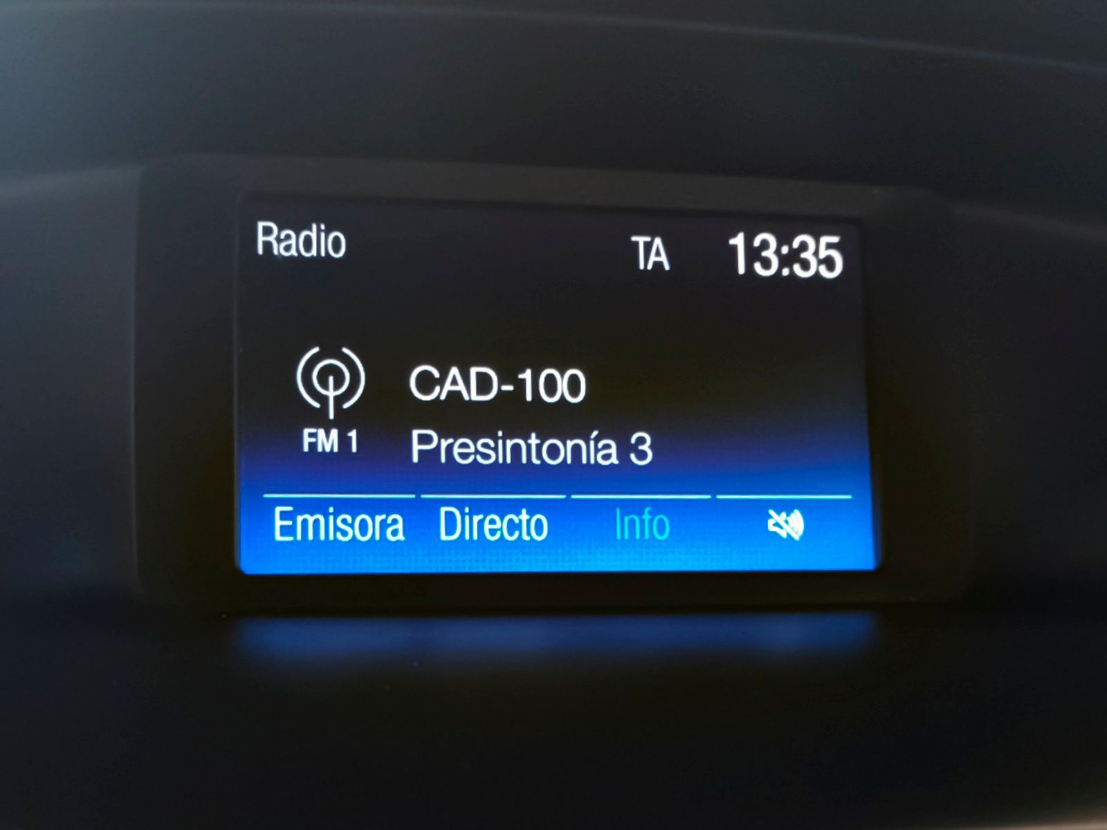 Ford Focus 1.6 TDCi Trend+ - foto 18