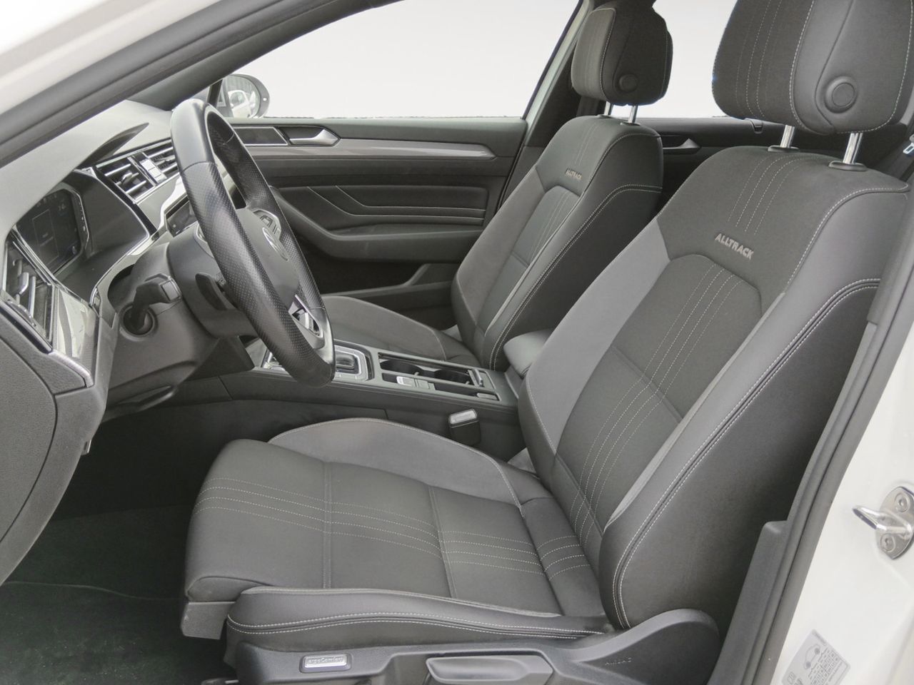 Volkswagen Passat 2.0 TDI 4Motion DSG - foto 9