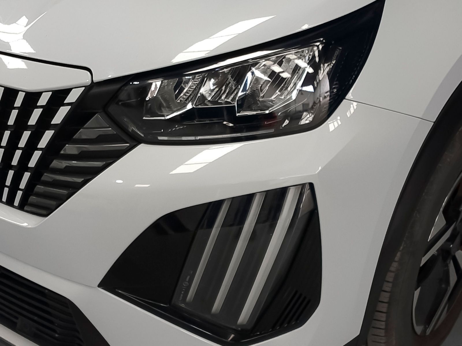 Peugeot 2008 PureTech 100 Allure - foto 24