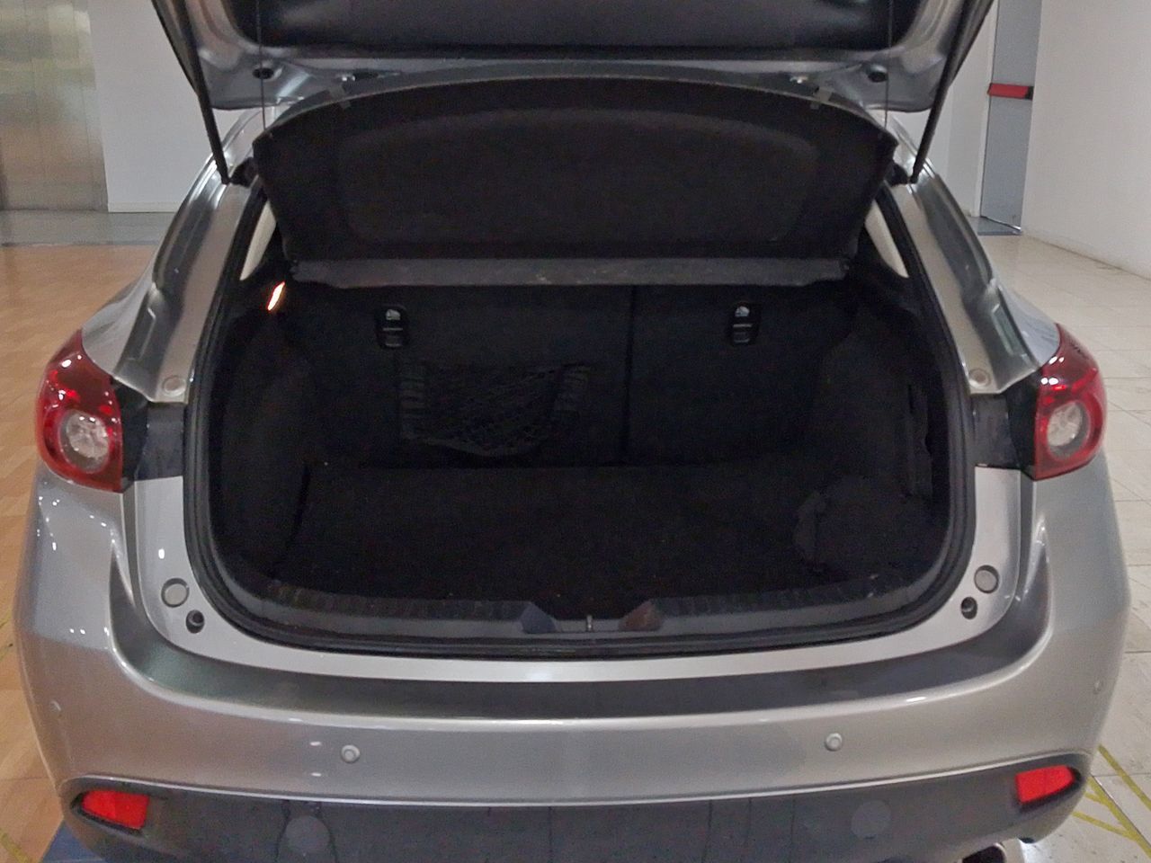 Mazda Mazda3 1.5 DE Luxury - foto 12