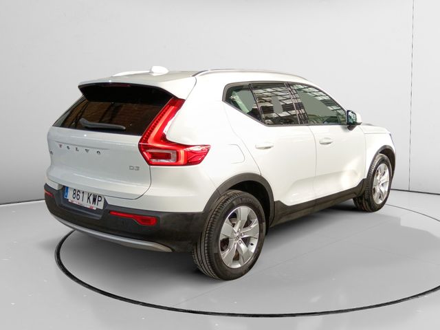 Volvo XC40 D3 Momentum - foto 2