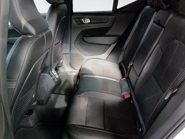 Volvo XC40 D3 Momentum - foto 10