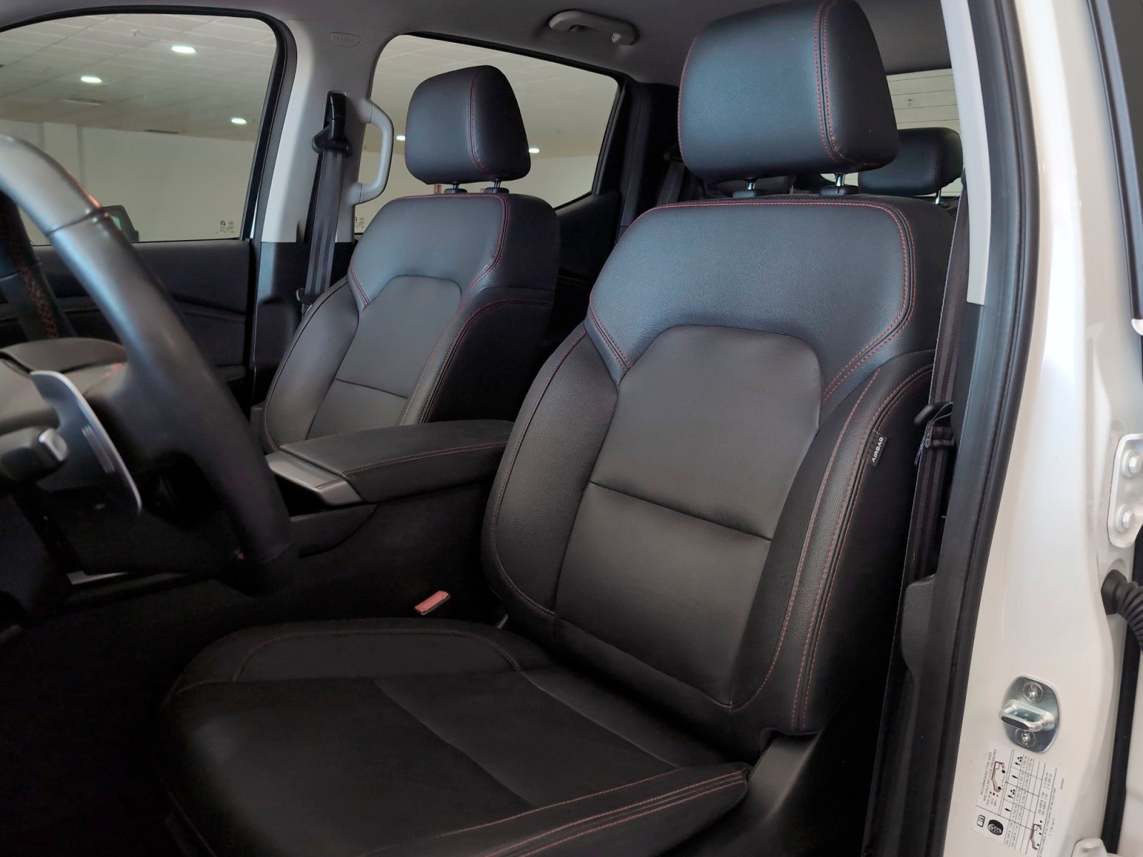 MAXUS T60 MAX 2.0 T60 Max 4WD 8AT - foto 22