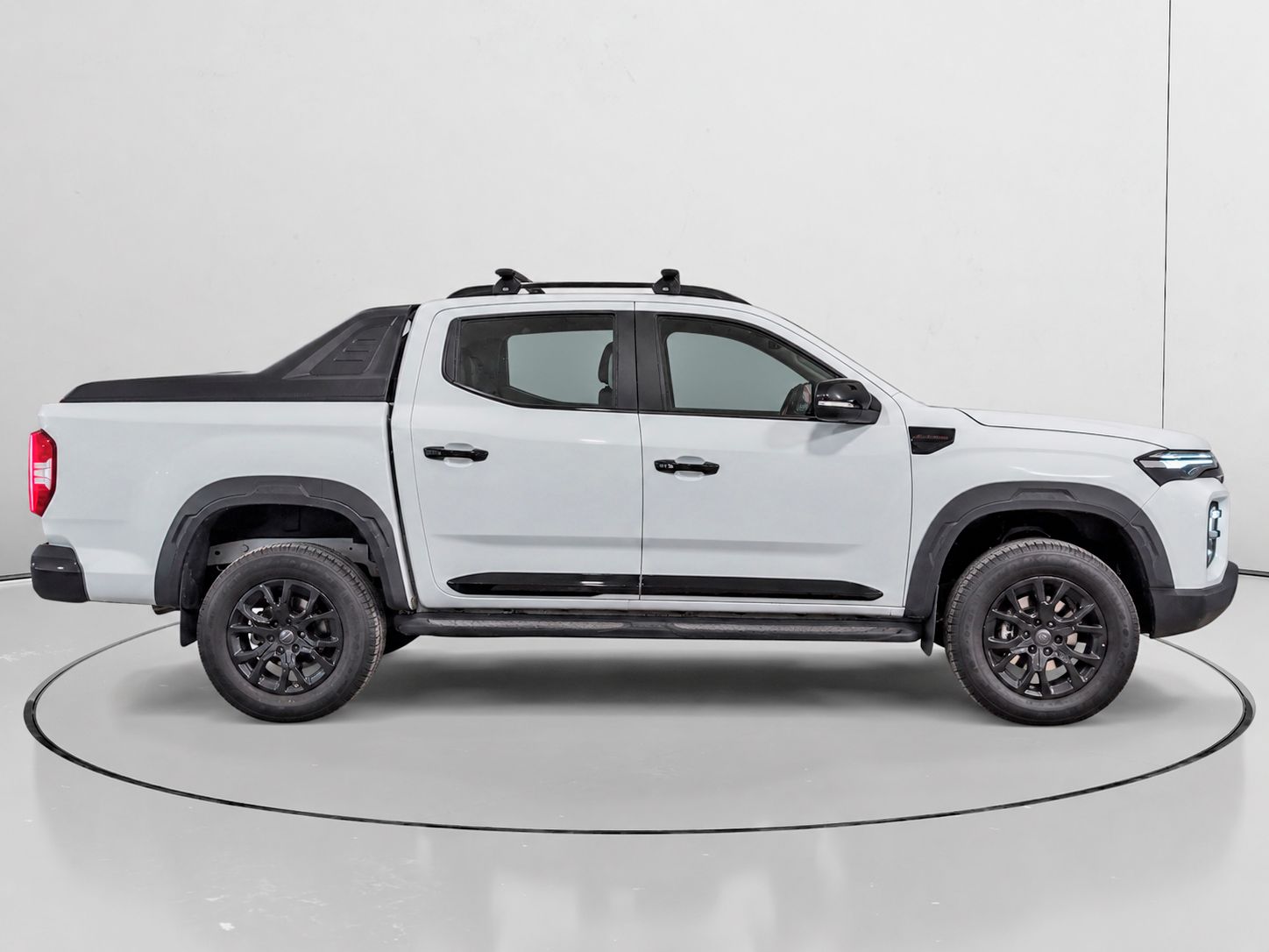 MAXUS T60 MAX 2.0 T60 Max 4WD 8AT - foto 2
