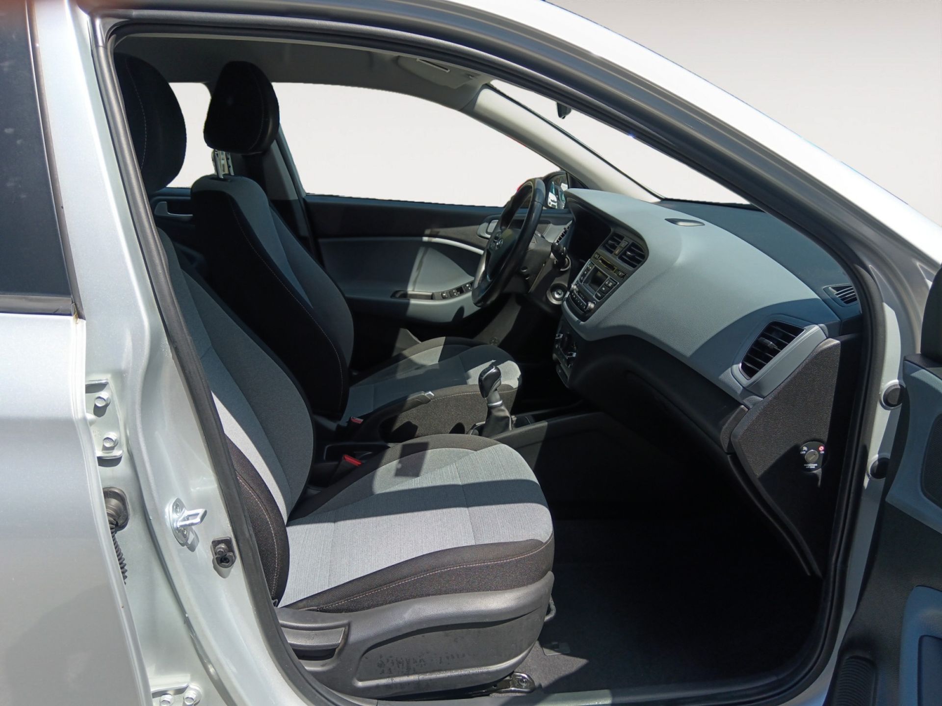 Hyundai i20 1.4 CRDi Klass - foto 10