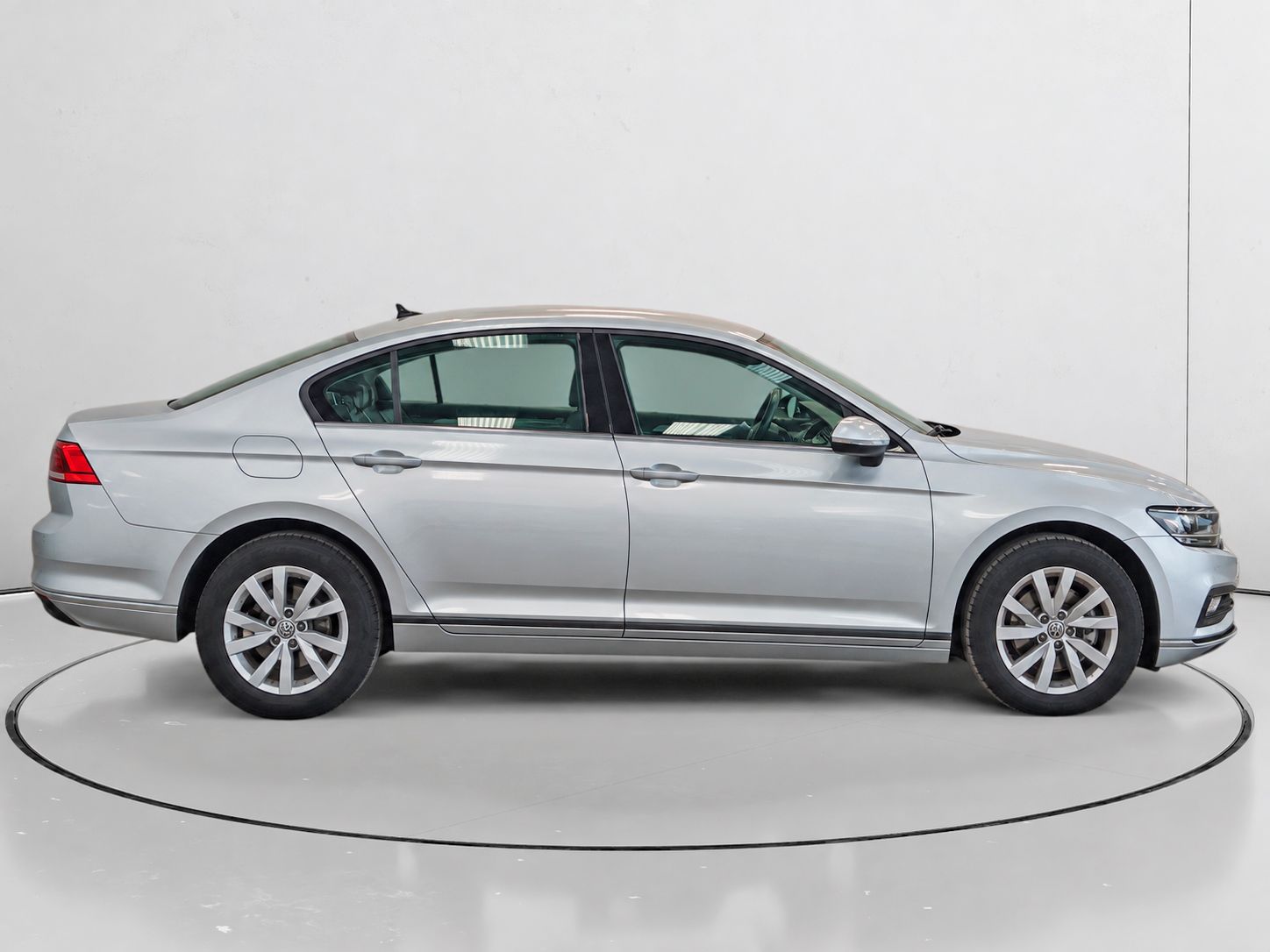 Volkswagen Passat Business 2.0 TDI - foto 2
