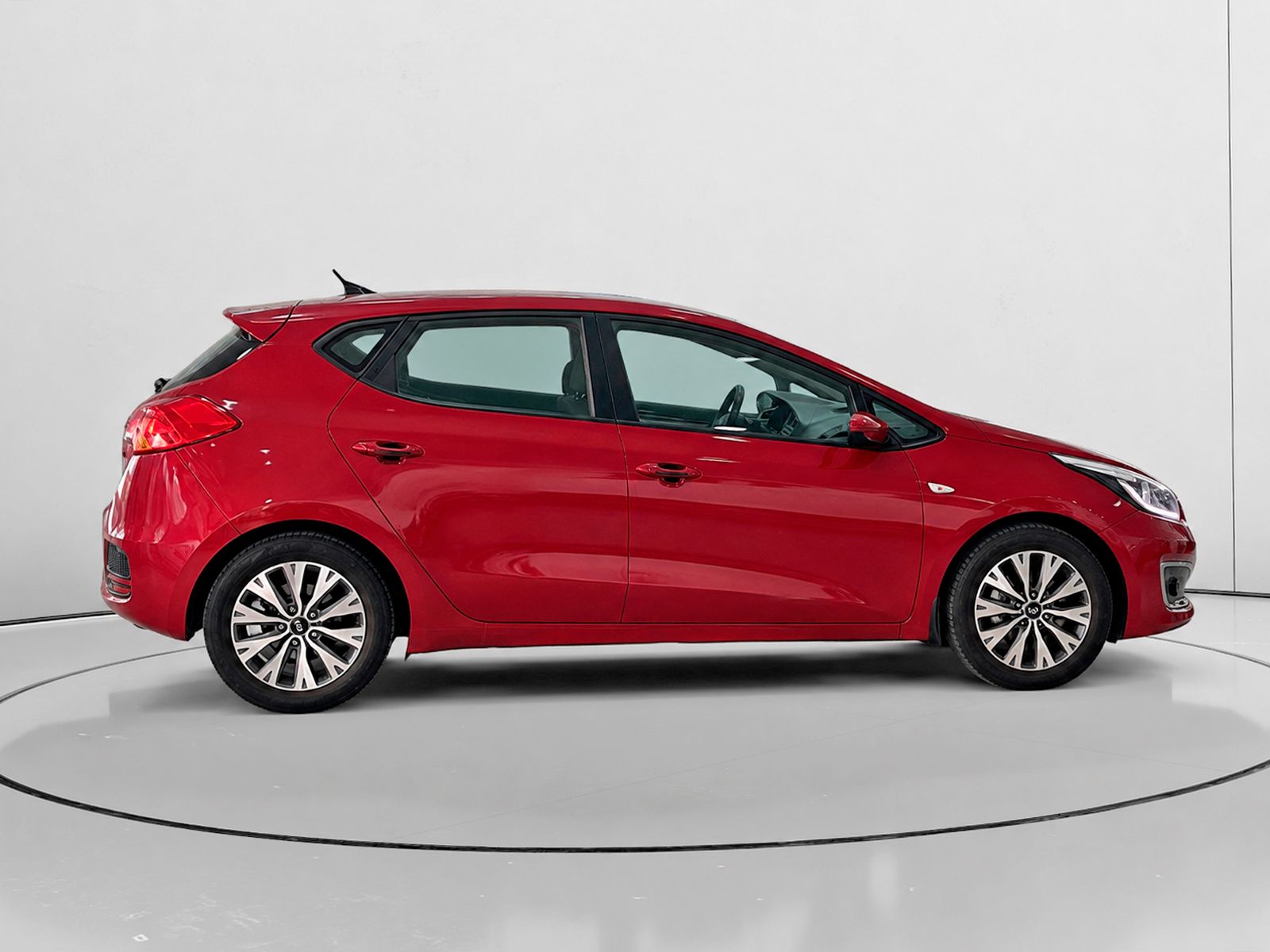Kia Ceed 1.4 CRDi WGT Concept Plus - foto 2