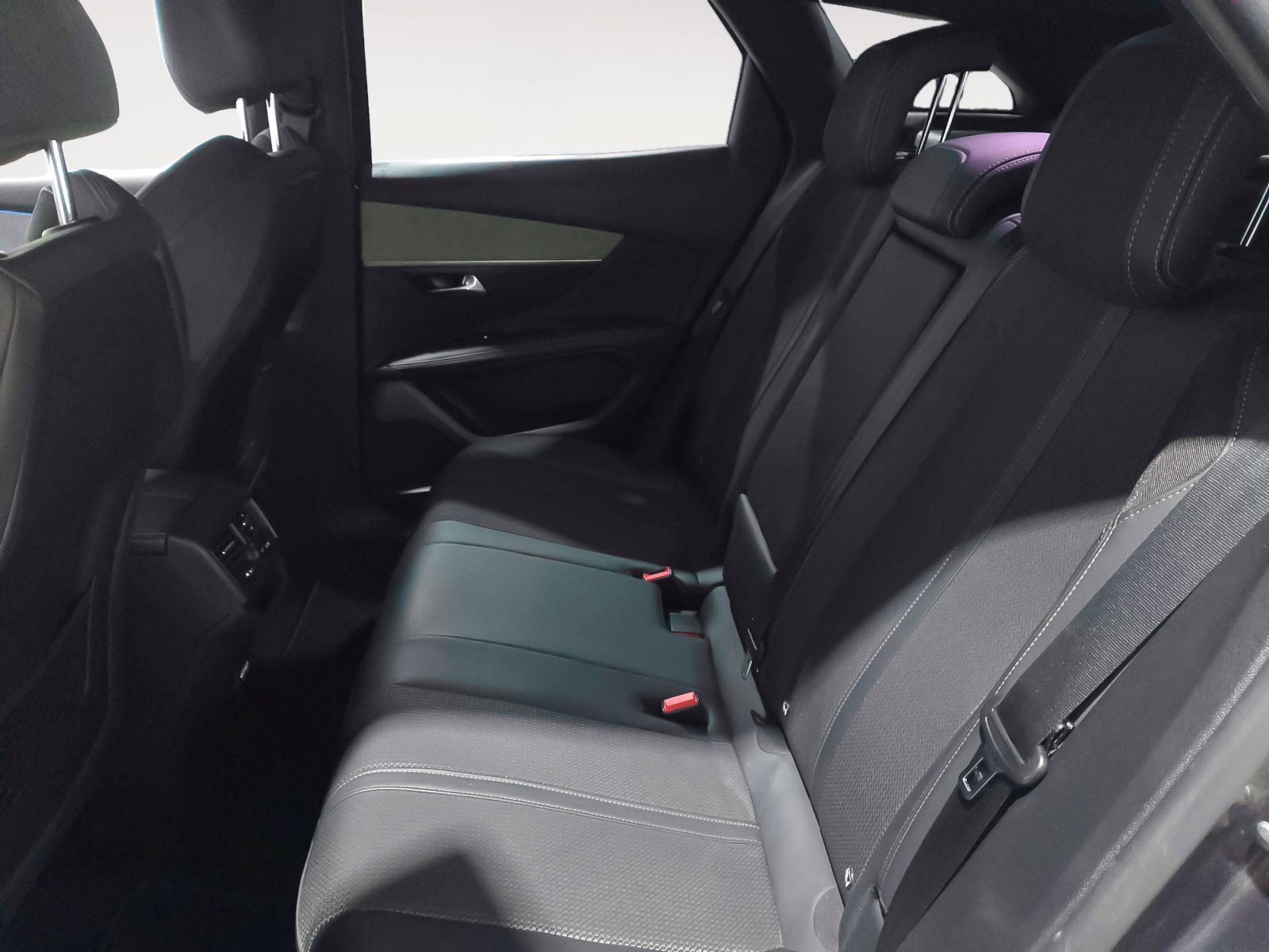 Peugeot 3008 BlueHDi 130 GT EAT8 - foto 12