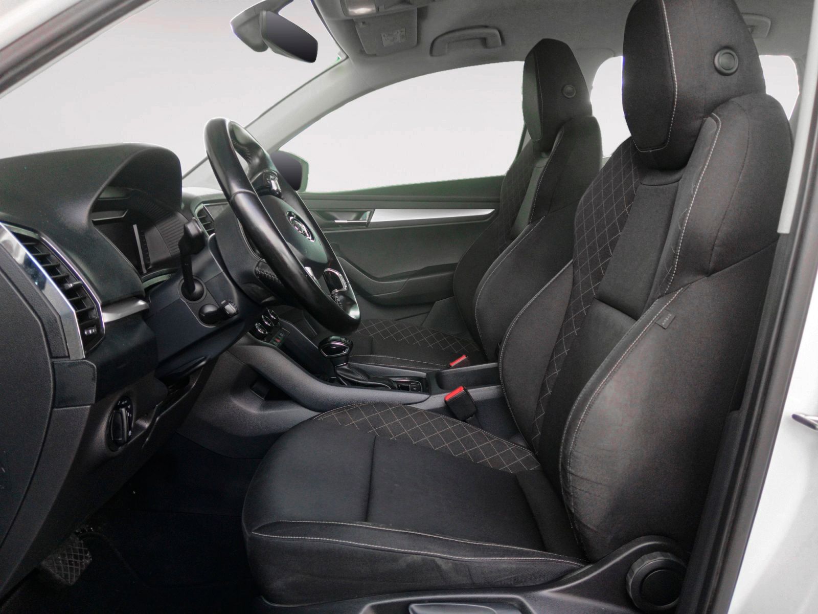 Škoda Karoq 2.0 TDI Ambition 4x4 DSG - foto 11