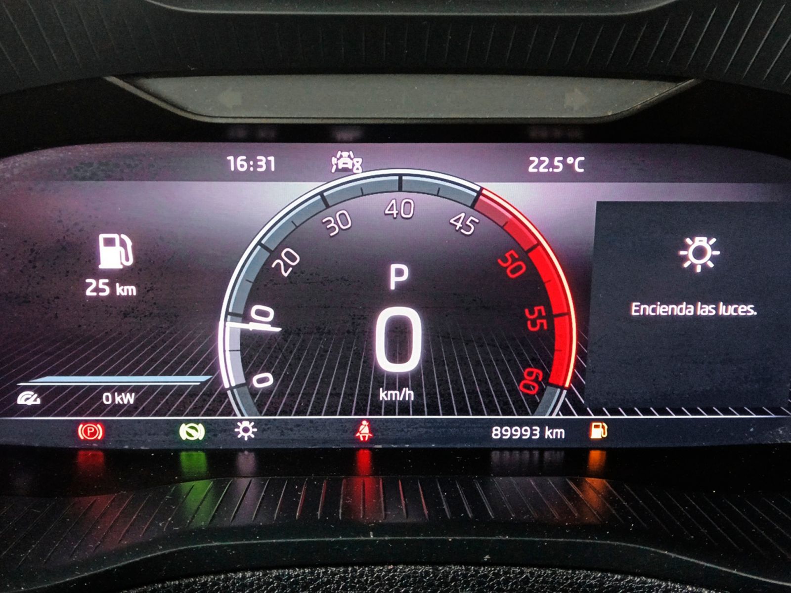 Škoda Karoq 2.0 TDI Ambition 4x4 DSG - foto 16