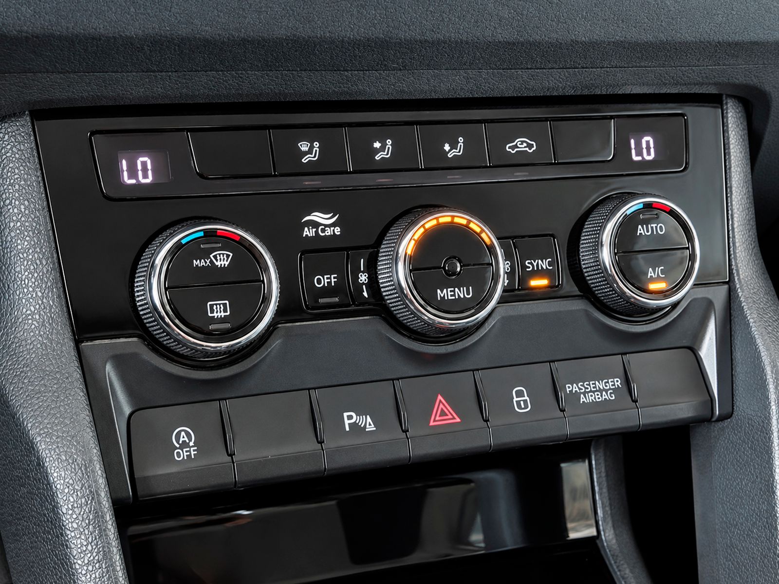 Škoda Karoq 2.0 TDI Ambition 4x4 DSG - foto 21