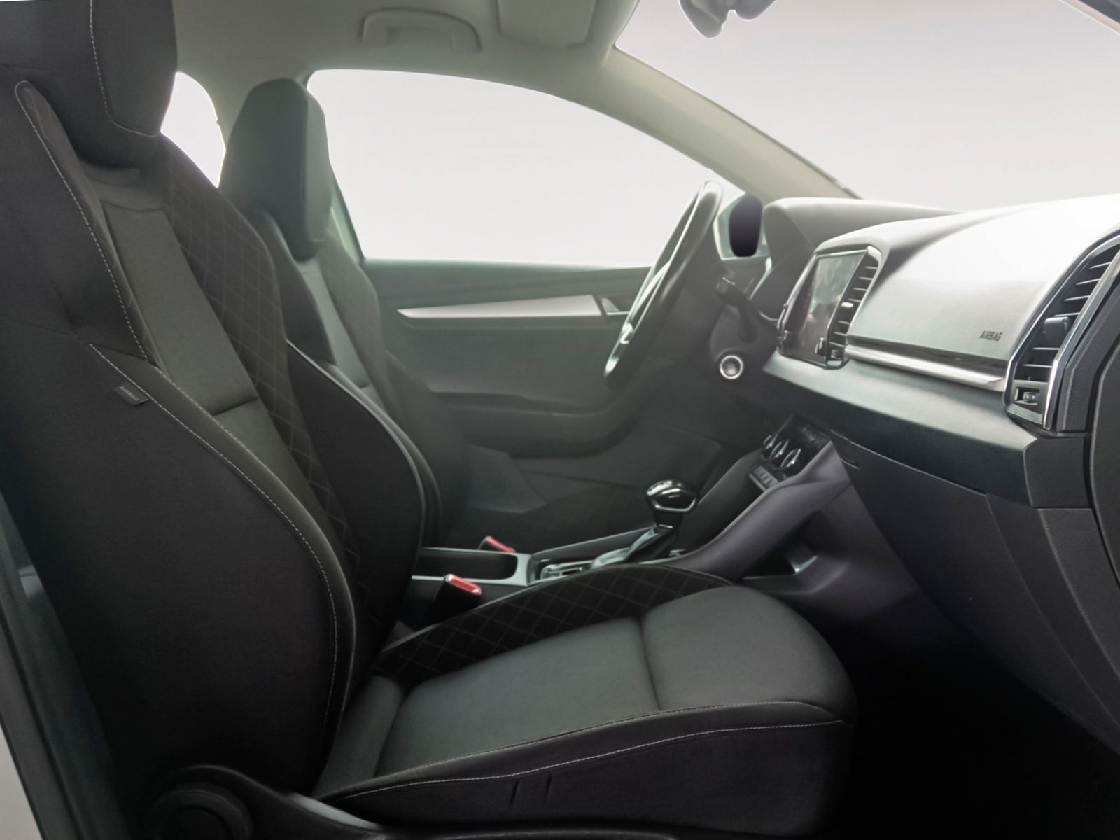 Škoda Karoq 2.0 TDI Ambition 4x4 DSG - foto 13