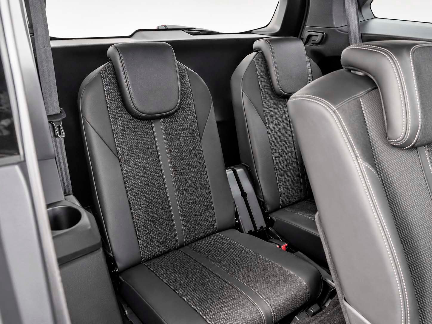Peugeot 5008 BlueHDi 130 GT EAT8 - foto 12