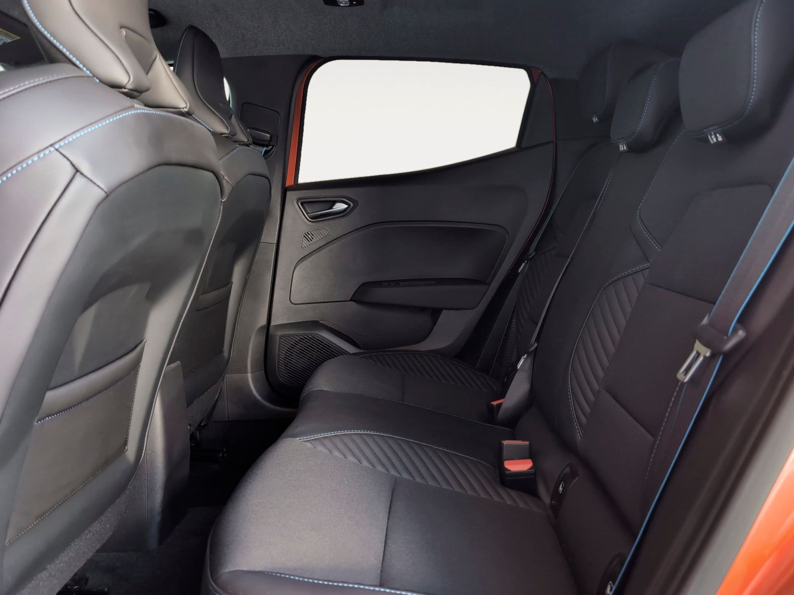 Renault Clio Esprit Alpine E-Tech - foto 11