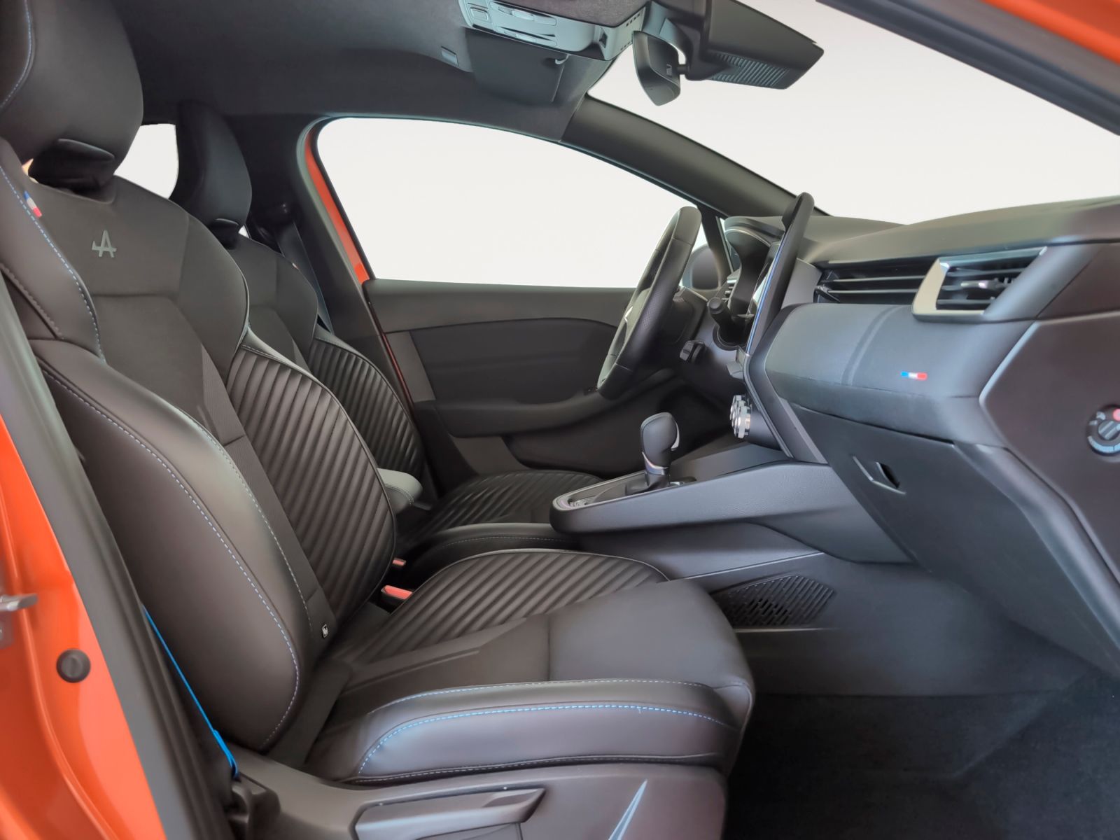 Renault Clio Esprit Alpine E-Tech - foto 12