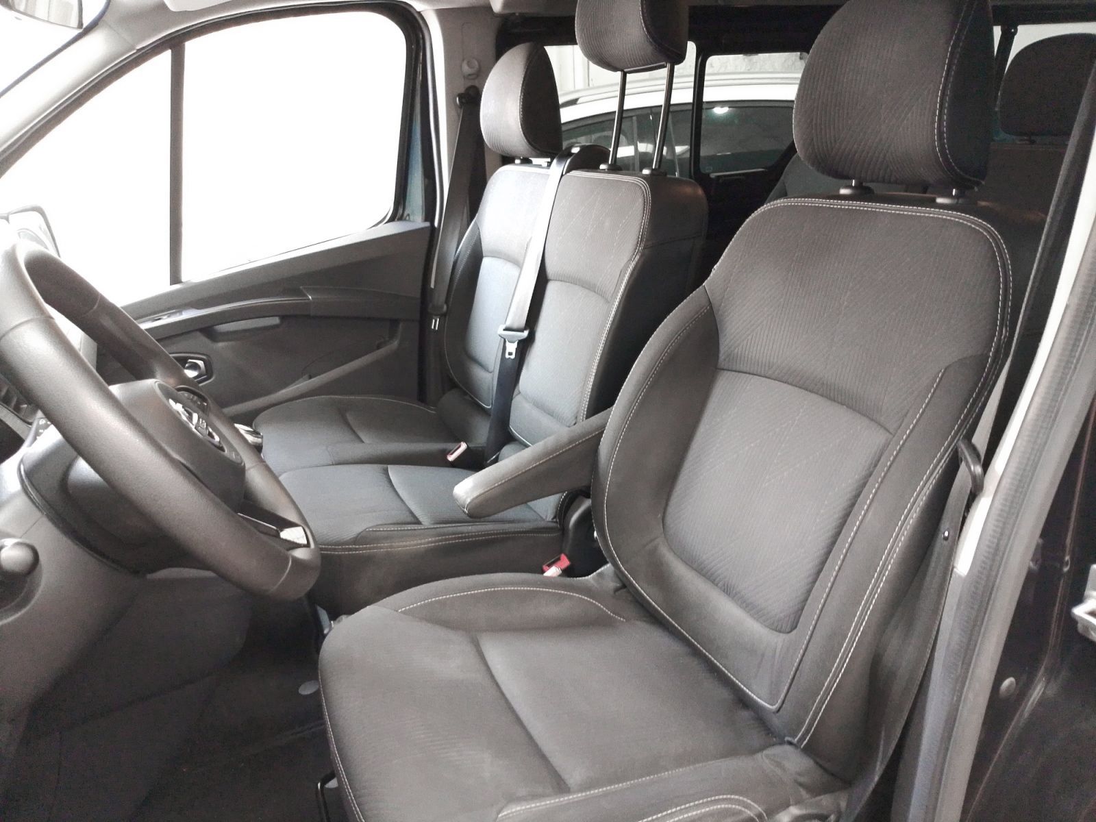 Nissan NV300 Combi 2.0 dCi L1H1 1T Premium - foto 23