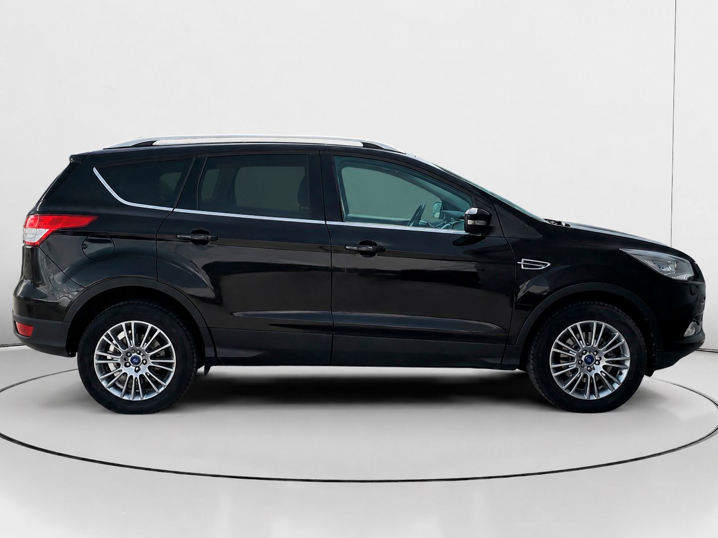 Ford Kuga 2.0 TDCi Titanium 4x4 Powershift - foto 2