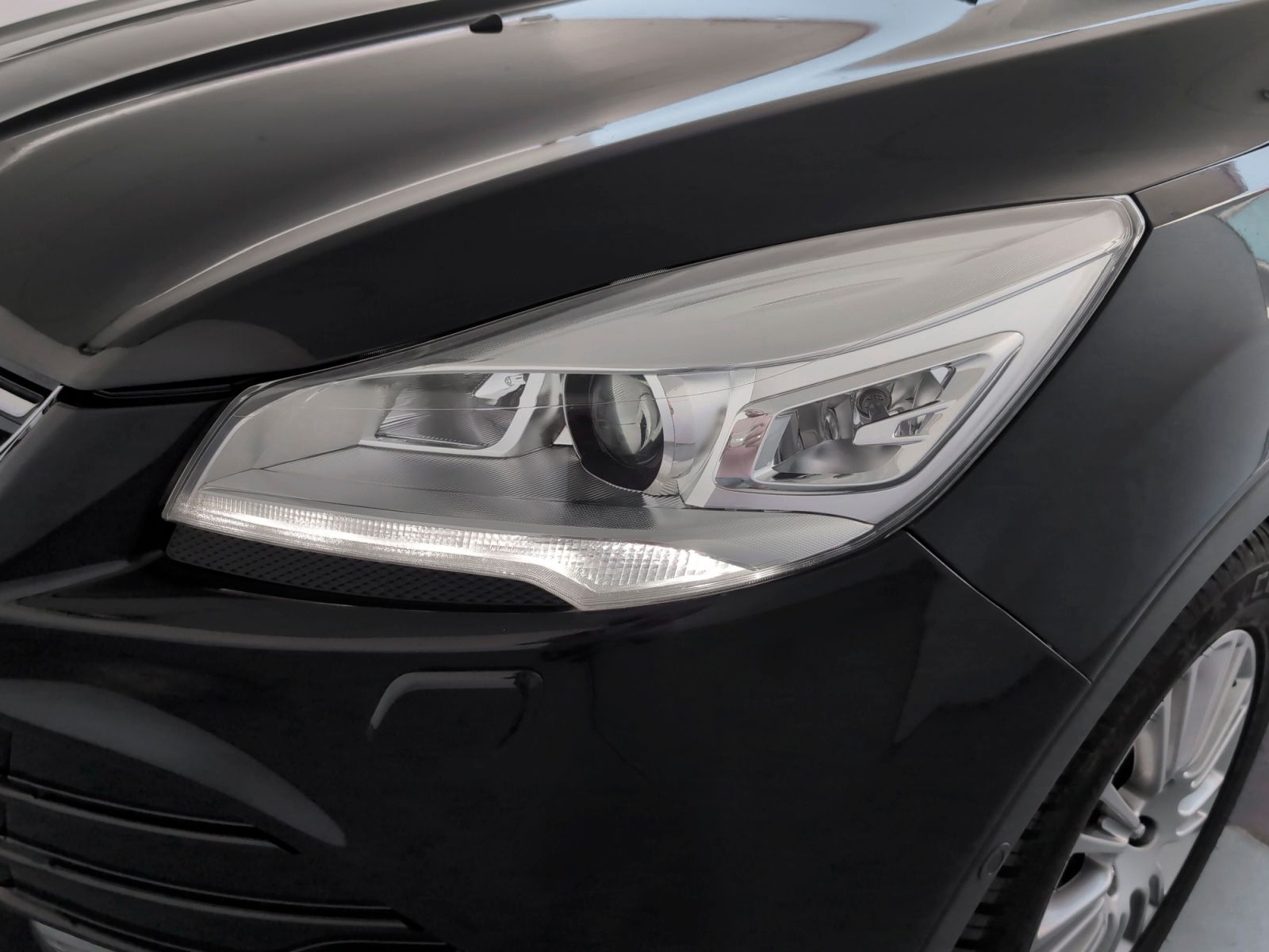 Ford Kuga 2.0 TDCi Titanium 4x4 Powershift - foto 24