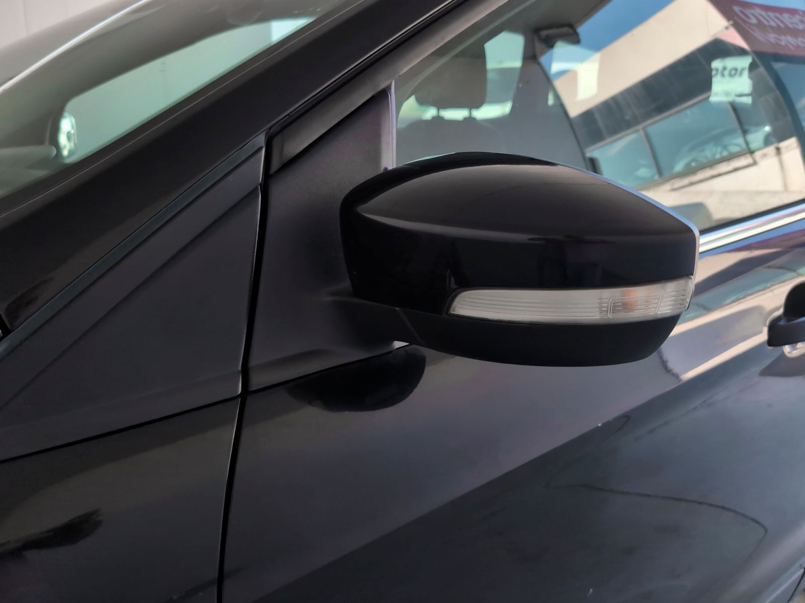 Ford Kuga 2.0 TDCi Titanium 4x4 Powershift - foto 23