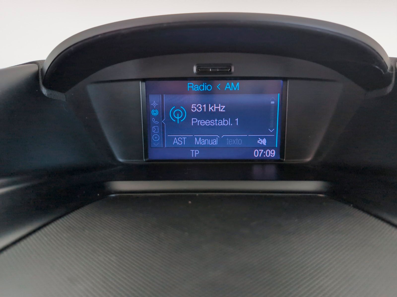 Ford Kuga 2.0 TDCi Titanium 4x4 Powershift - foto 17